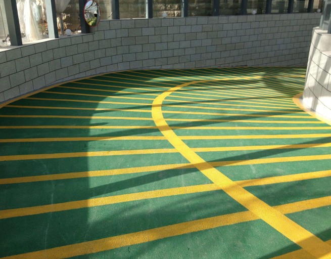 聚氨酯金刚砂止滑车道