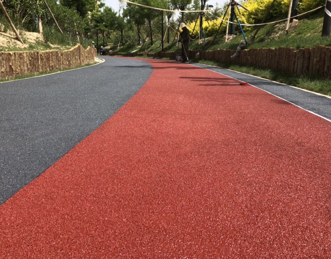 彩色陶瓷颗粒防滑路面