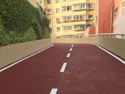 兰州市七里河区海德堡庄园室外道路及坡道3000㎡彩色陶瓷颗粒防滑路面