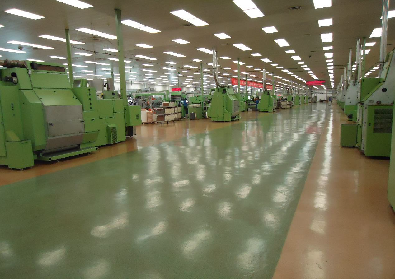 兰州卷烟厂生产厂房12000 ㎡ 环氧彩砂地坪.png